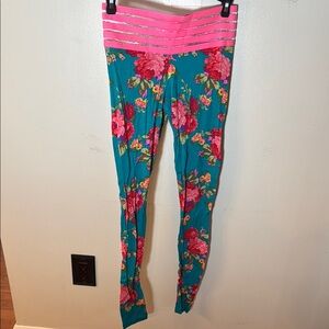 Women’s Floral Cute Booty Lounge Leggings